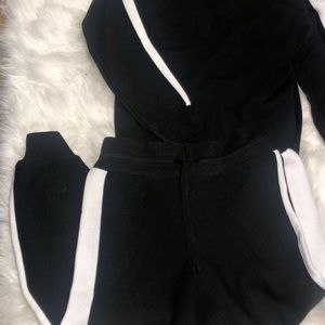 Black & White Lounge Set!